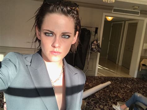 Kristen Stewart Nude — Hacked iCloud Pics & Videos Leaked!